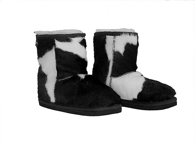 black ugg boots with white fur